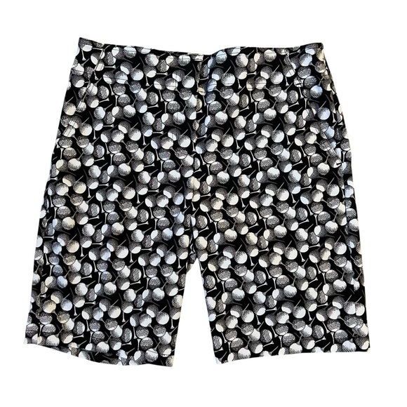 NEW WITH TAGS Izod Black and White Golf Shorts - Picture 1 of 12